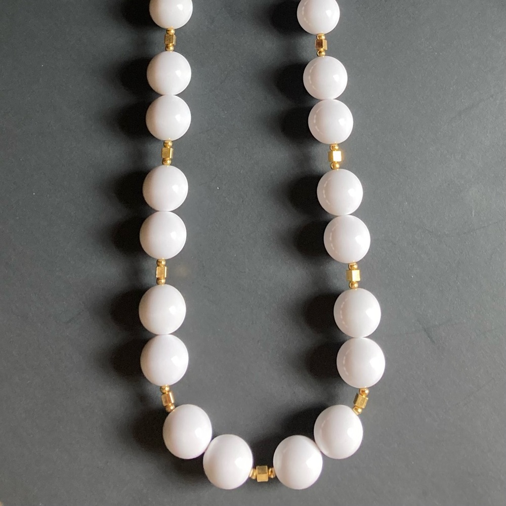 Vintage Estate White and Gold Necklace - Picture 6 of 12